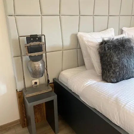 Les Trois Chaufatons - Chalets Boutiques, Proprietes Mont Amour