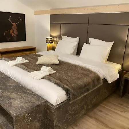 Les Trois Chaufatons - Chalets Boutiques, Propriétés Mont Amour Chalet