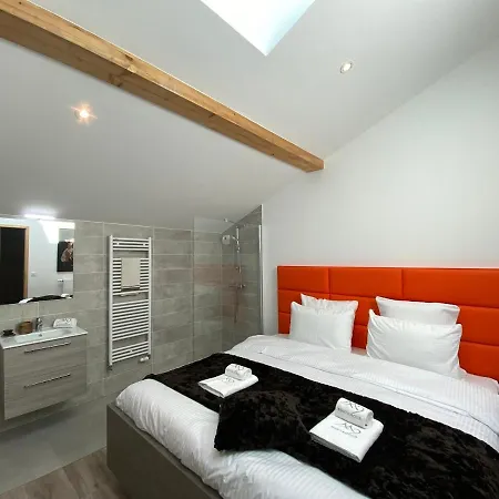 Les Trois Chaufatons - Chalets Boutiques, Proprietes Mont Amour