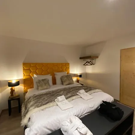 Les Trois Chaufatons - Chalets Boutiques, Propriétés Mont Amour Chalet